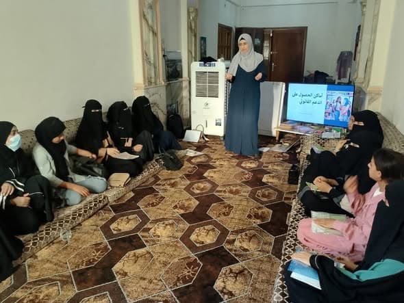 تمكين اليافعات قانونياً: خطوات نحو السلام وشراكة مستدامة ⚖️🕊️