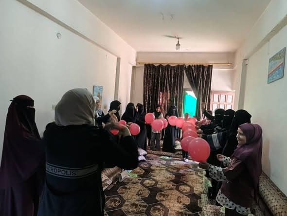خطوات نحو السلام: يافعاتنا يبنين جسور الأمل والحماية 💖