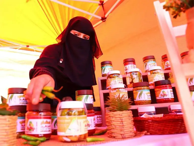 بذور الأمل: نزرع المستقبل الاقتصادي في الرقة! 🌱💰 - 1